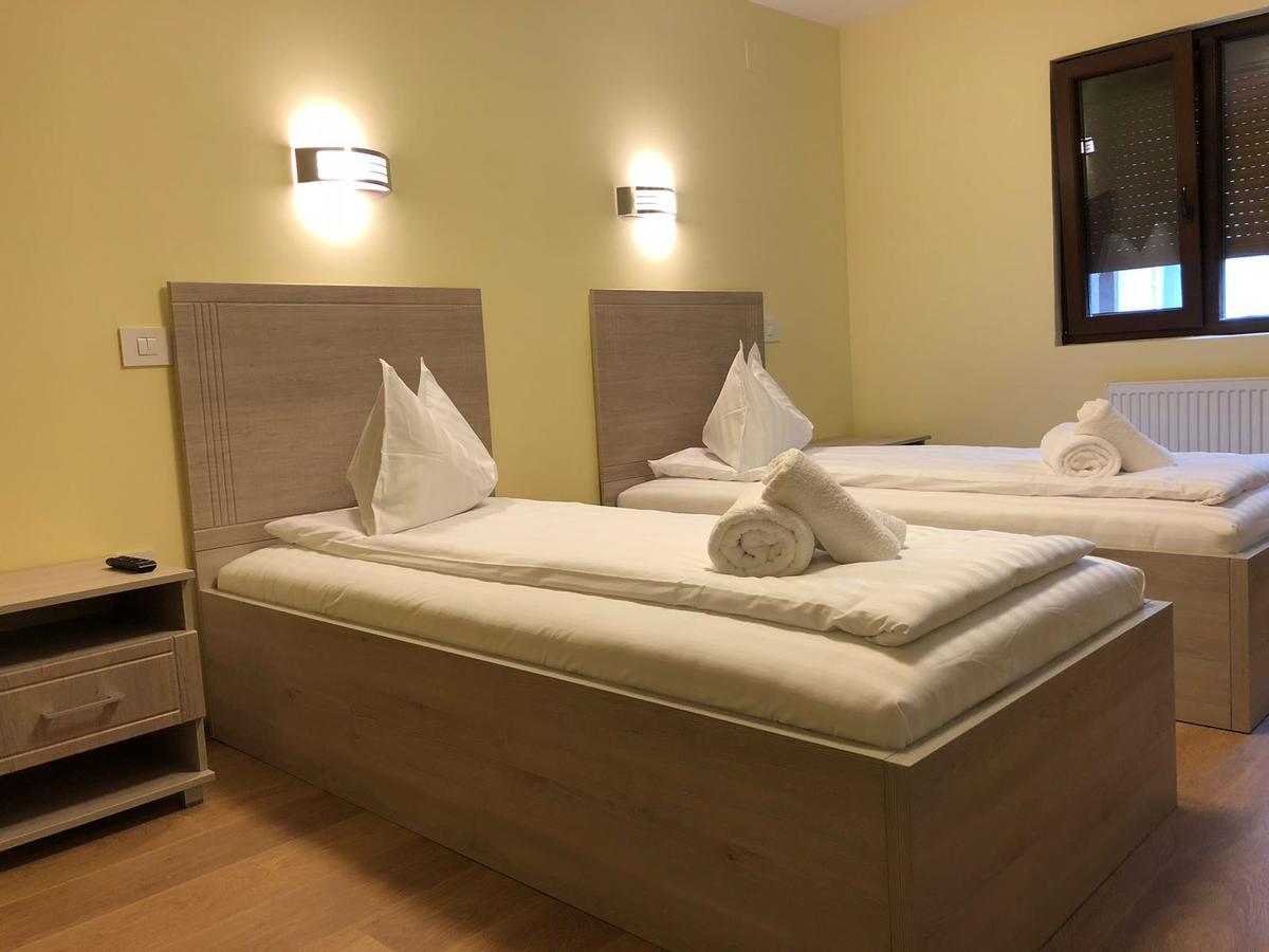 Vila Toscana Timişoara Exteriör bild